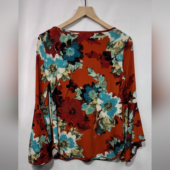 NWT Coco Bianco Floral Bell Sleeve Top Womens S Red Blue Boho Retro Artsy Beach - Picture 5 of 10